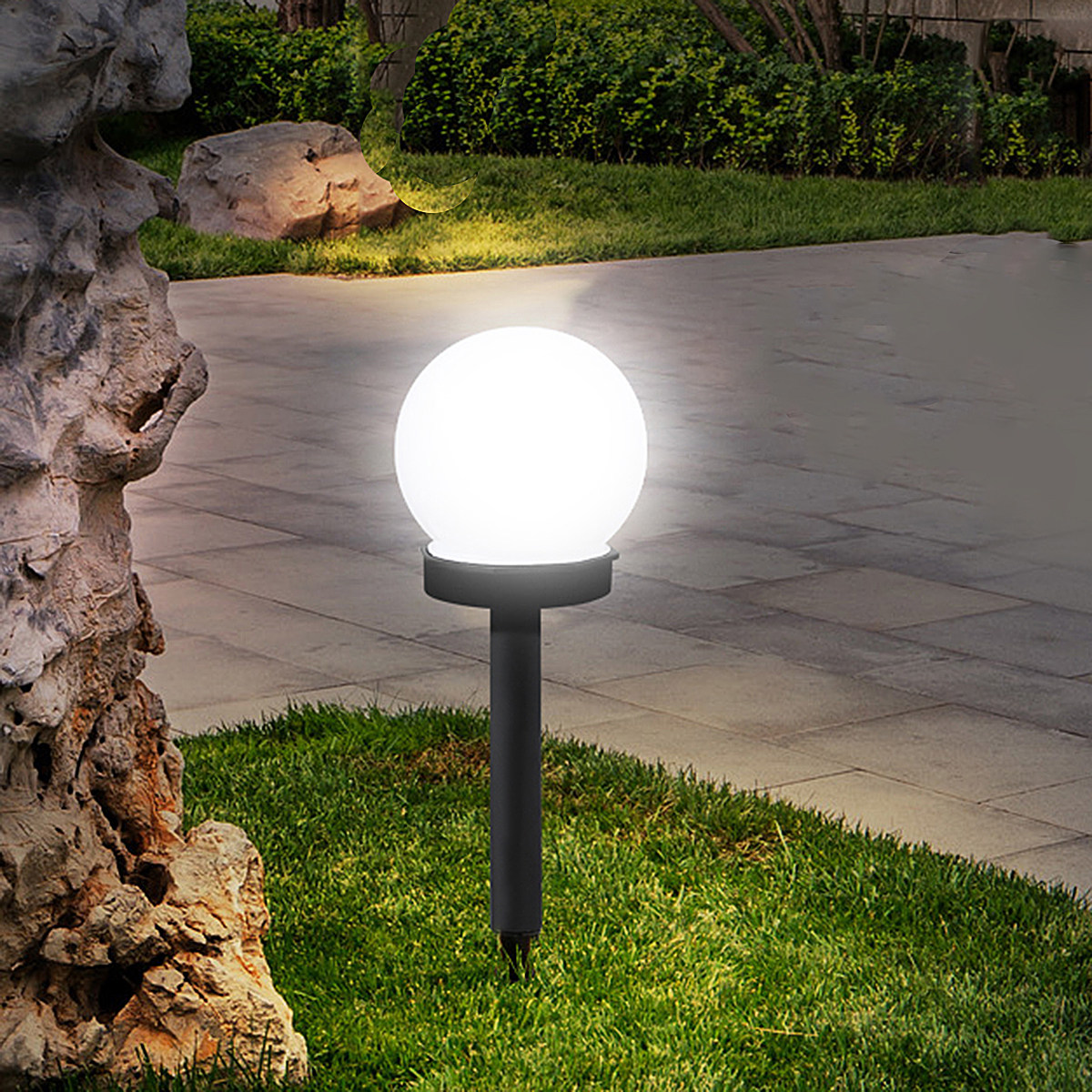 Solar Powered Round Ball Lawn  - Outdoor Lighting Around Pool のレビューと価格