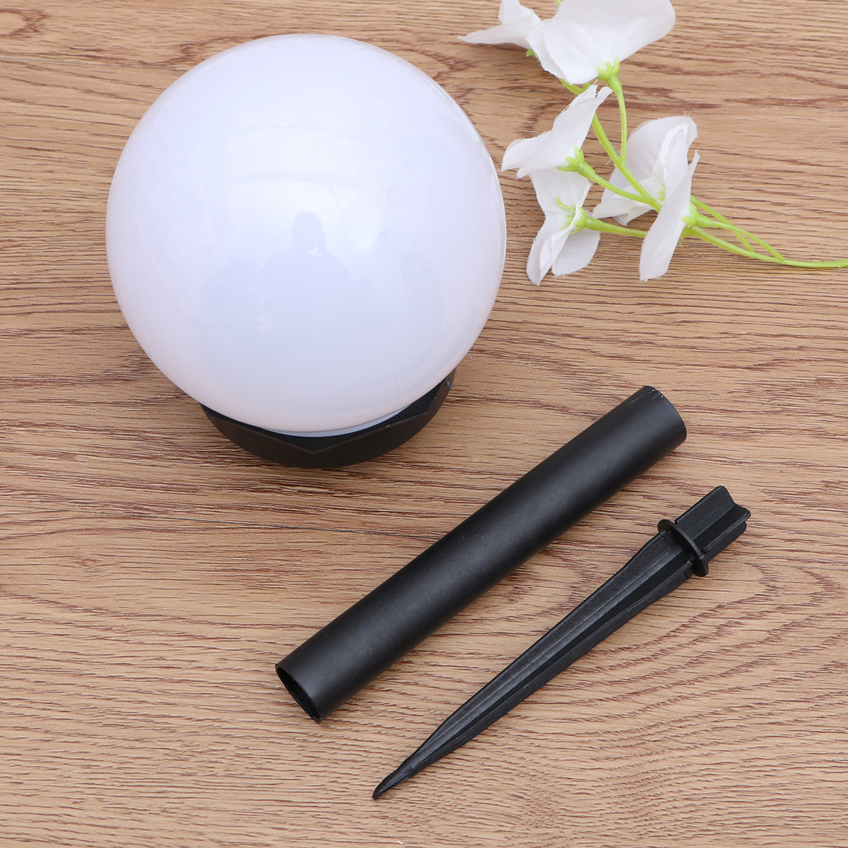 Solar Powered Round Ball Lawn  - Outdoor Lighting Around Pool のレビューと価格